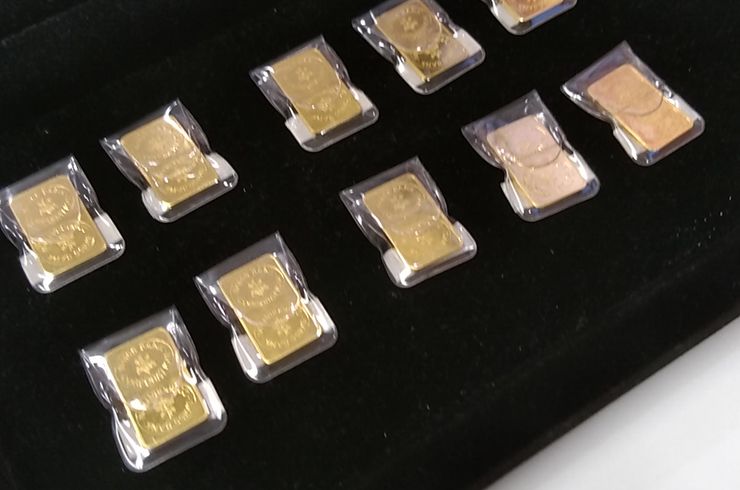 金インゴット